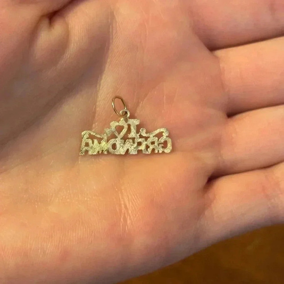 14k gold PP7 grandma pendant - Picture 4 of 4